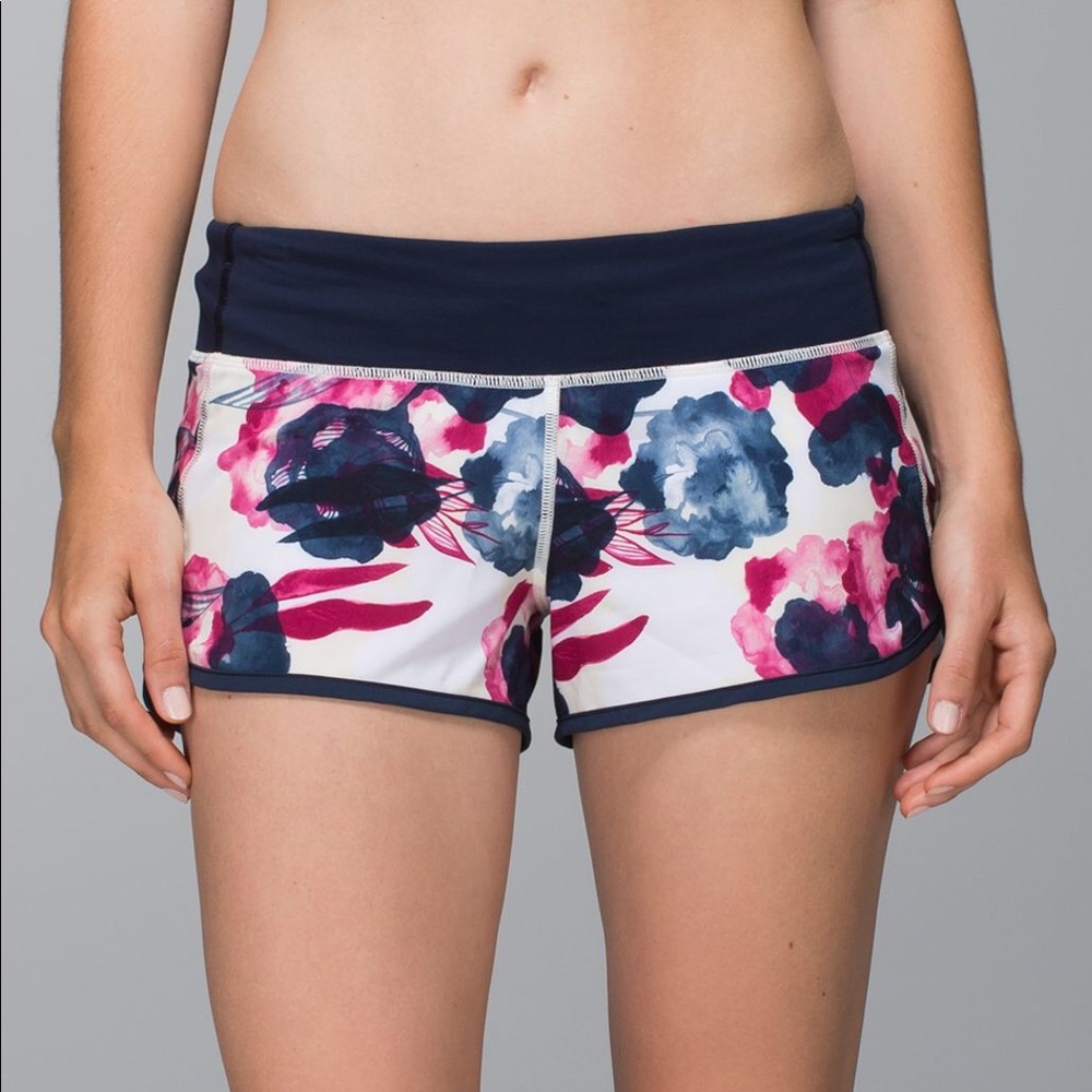 Lululemon Run: Speed Short *4-way Stretch EUC